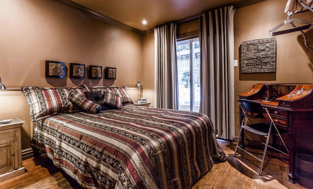 Le Cartier Bed And Breakfast Монреал Екстериор снимка